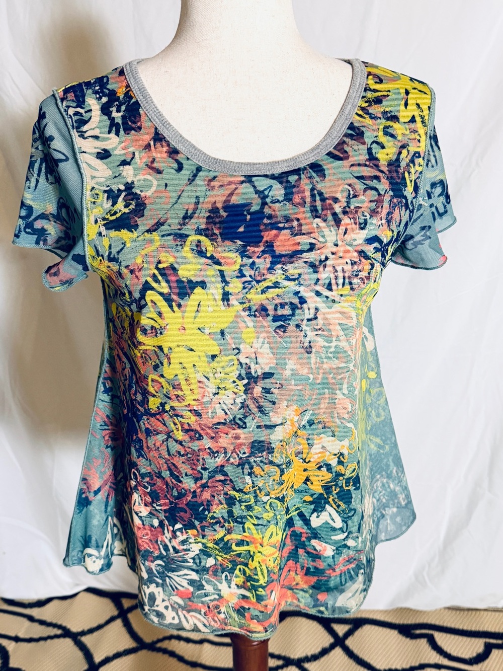 Sundance‎ Scoop Neck Short Sleeve Tee in Teal, Yellow and Pink boho chic, hippie